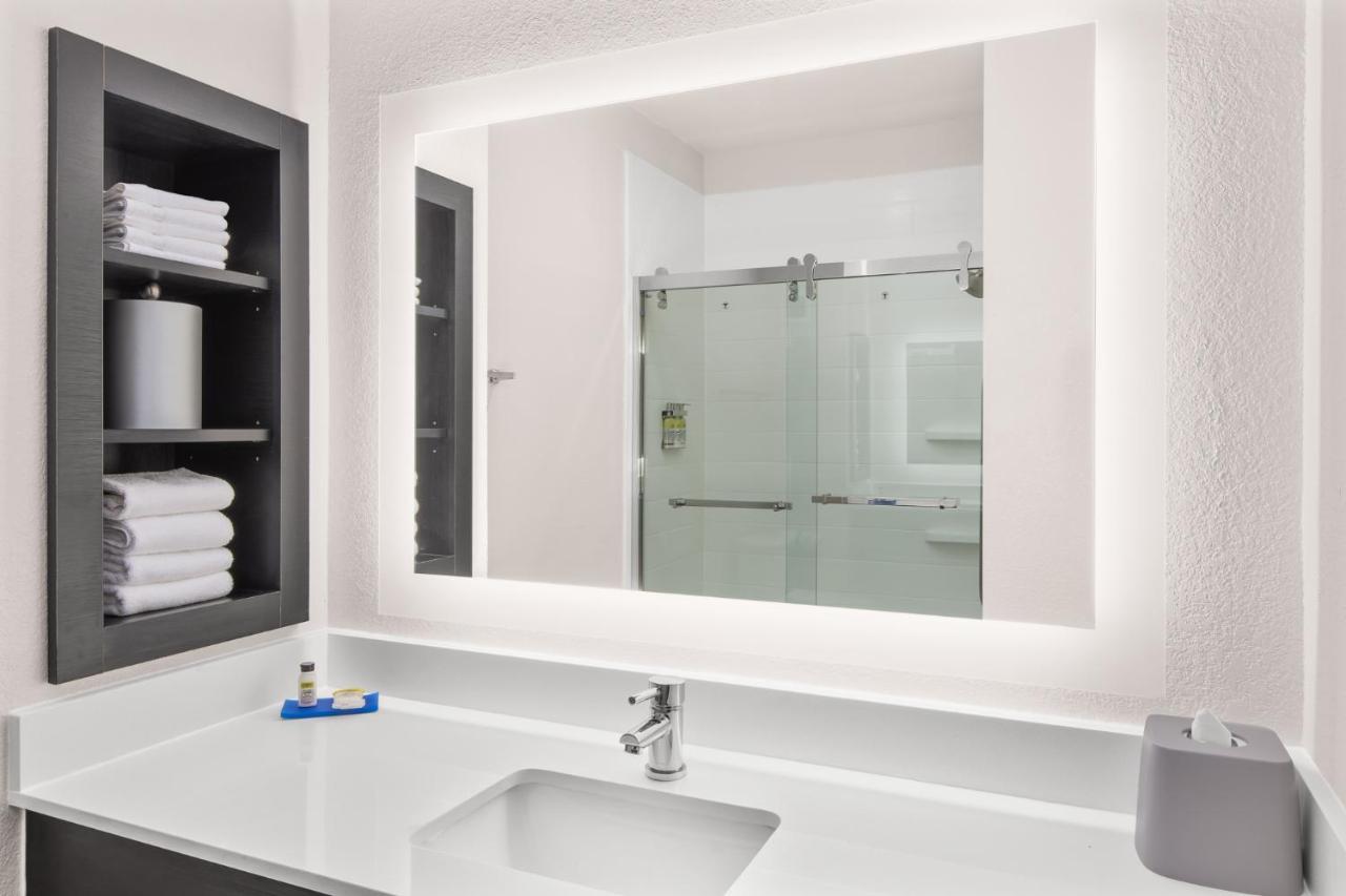 Holiday Inn Express Hotel & Suites Greenville-I-85 & Woodruff Road By Ihg Bagian luar foto