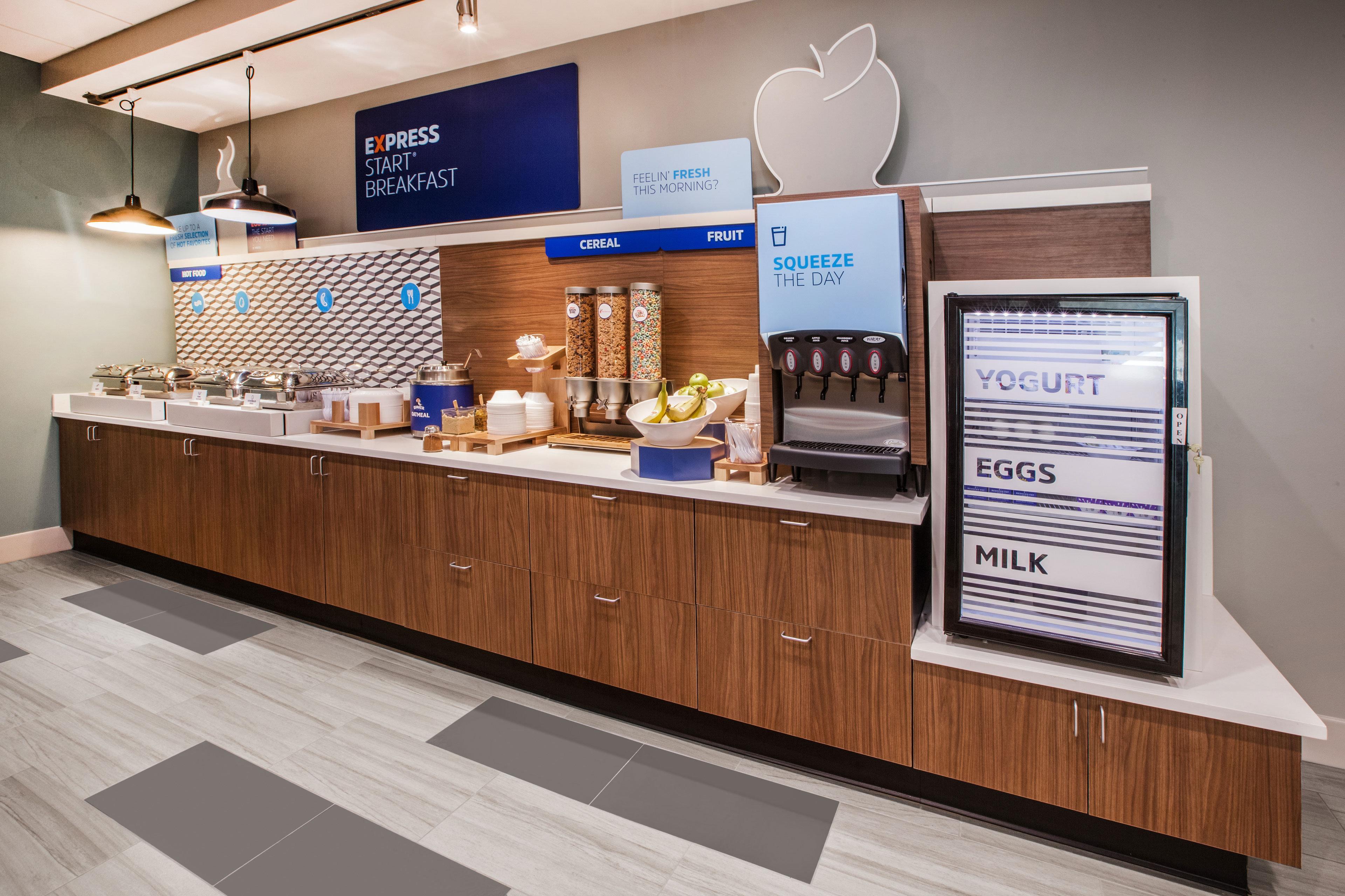 Holiday Inn Express Hotel & Suites Greenville-I-85 & Woodruff Road By Ihg Bagian luar foto