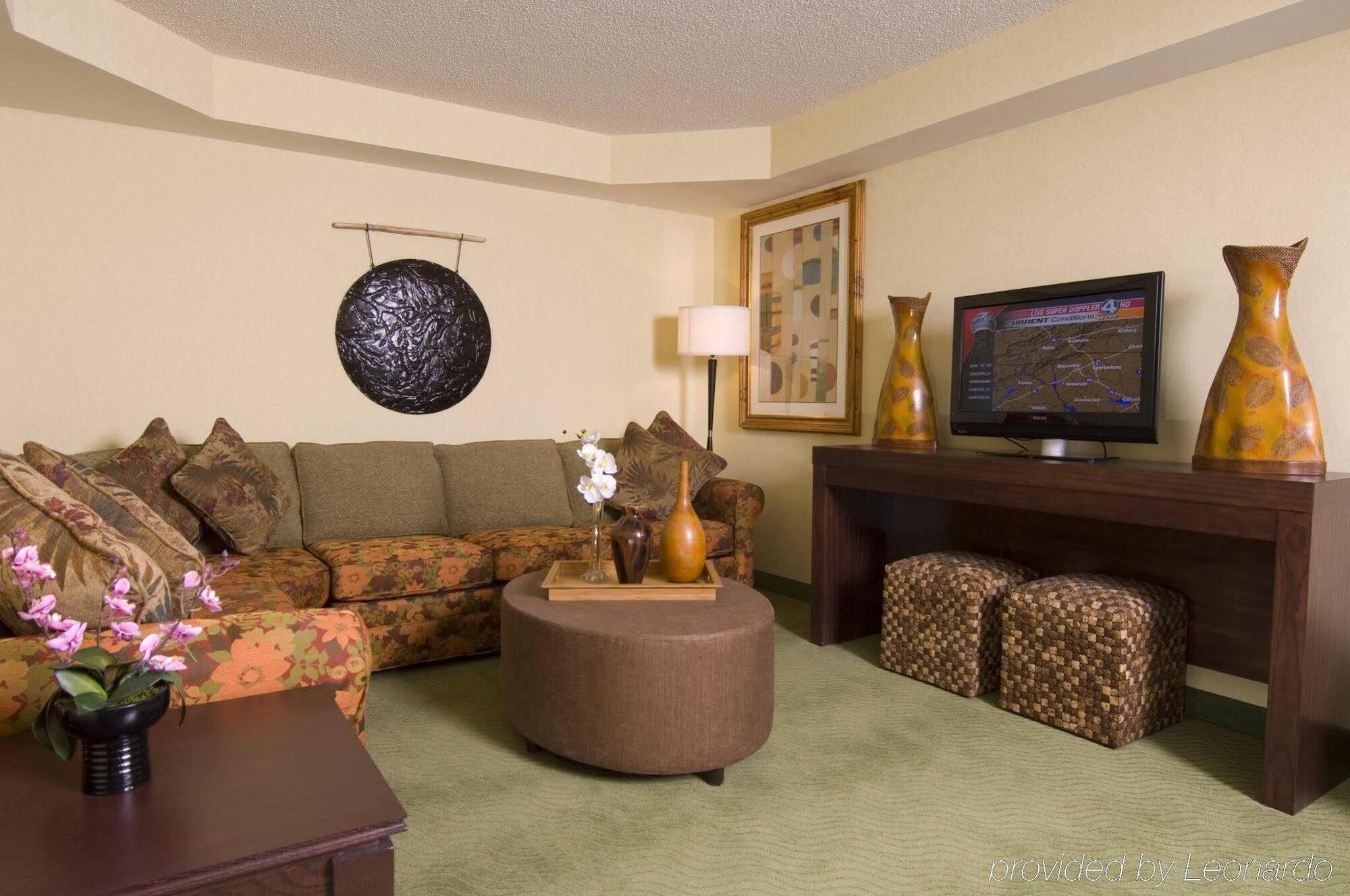 Holiday Inn Express Hotel & Suites Greenville-I-85 & Woodruff Road By Ihg Bagian luar foto