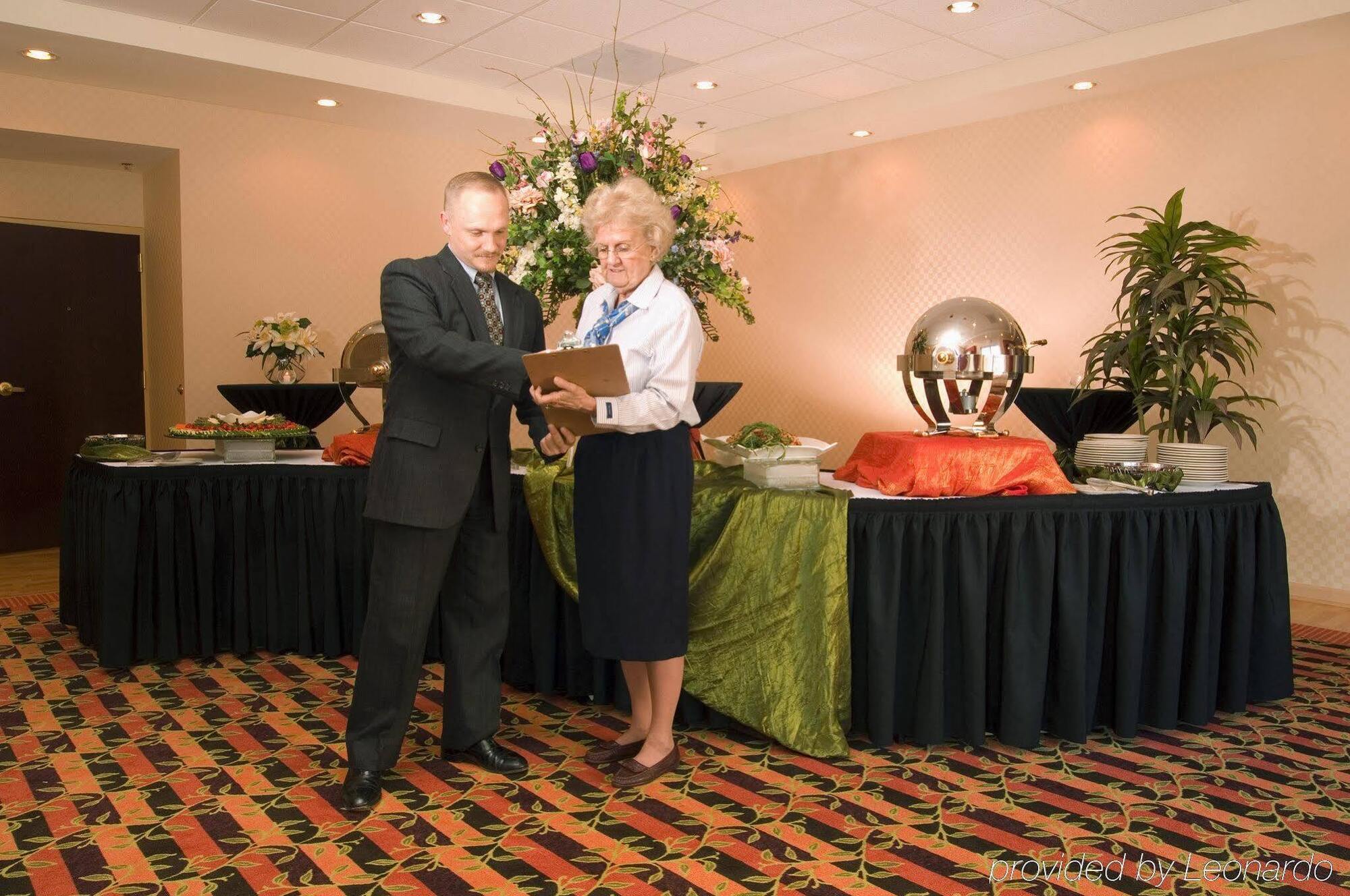 Holiday Inn Express Hotel & Suites Greenville-I-85 & Woodruff Road By Ihg Bagian luar foto